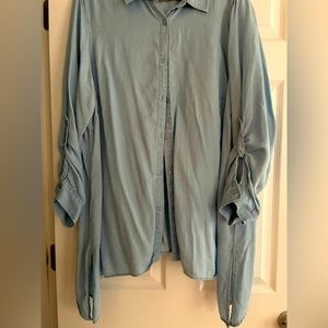 Denim light blue Zac & Rachel 3X button down w/long sharkbite sides ..very cute